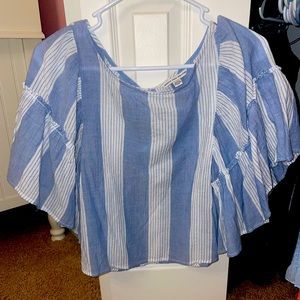 Flutter sleeve striped American Eagle top